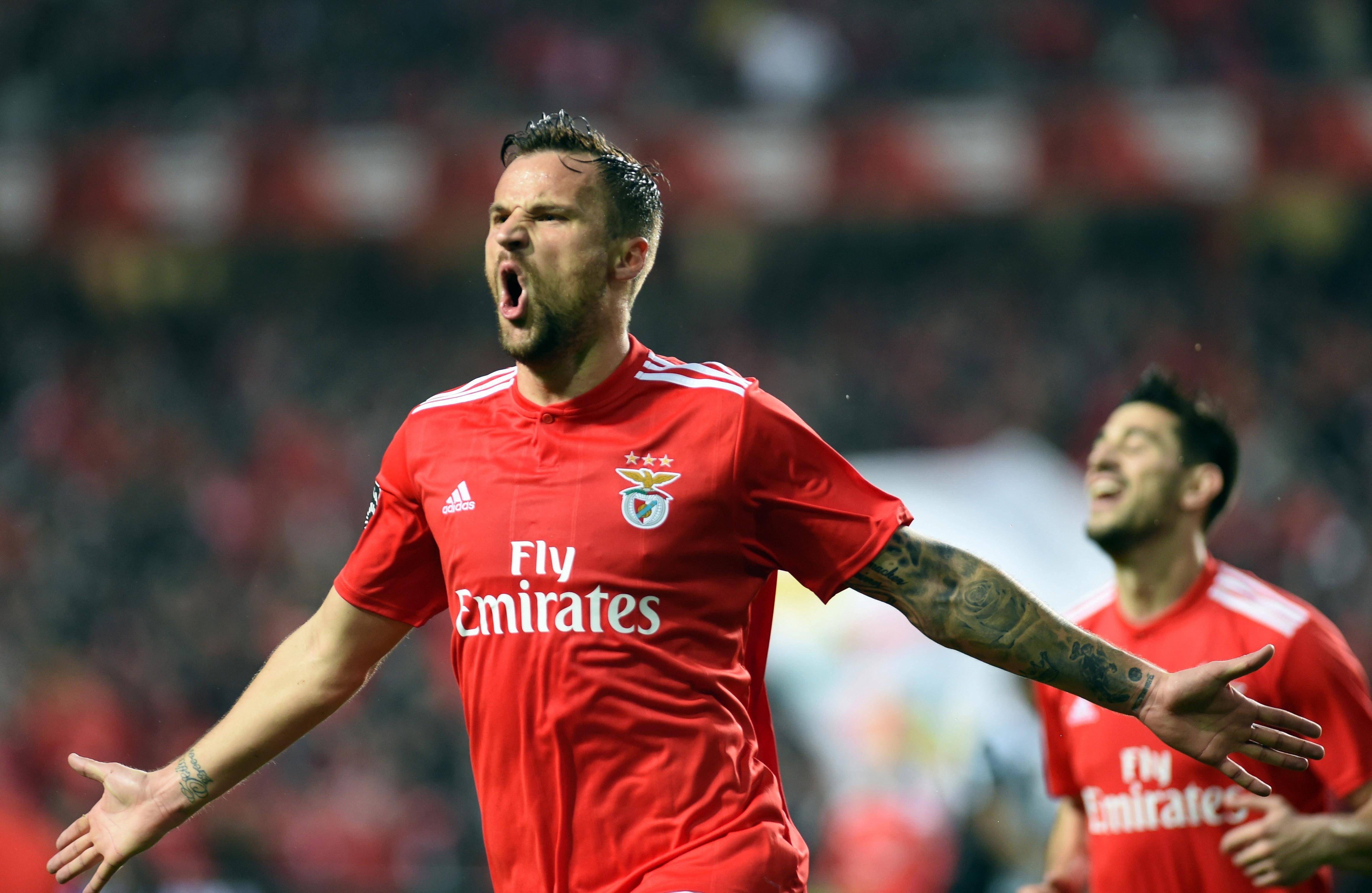 巴萨中场比埃尔展现出色控球能力