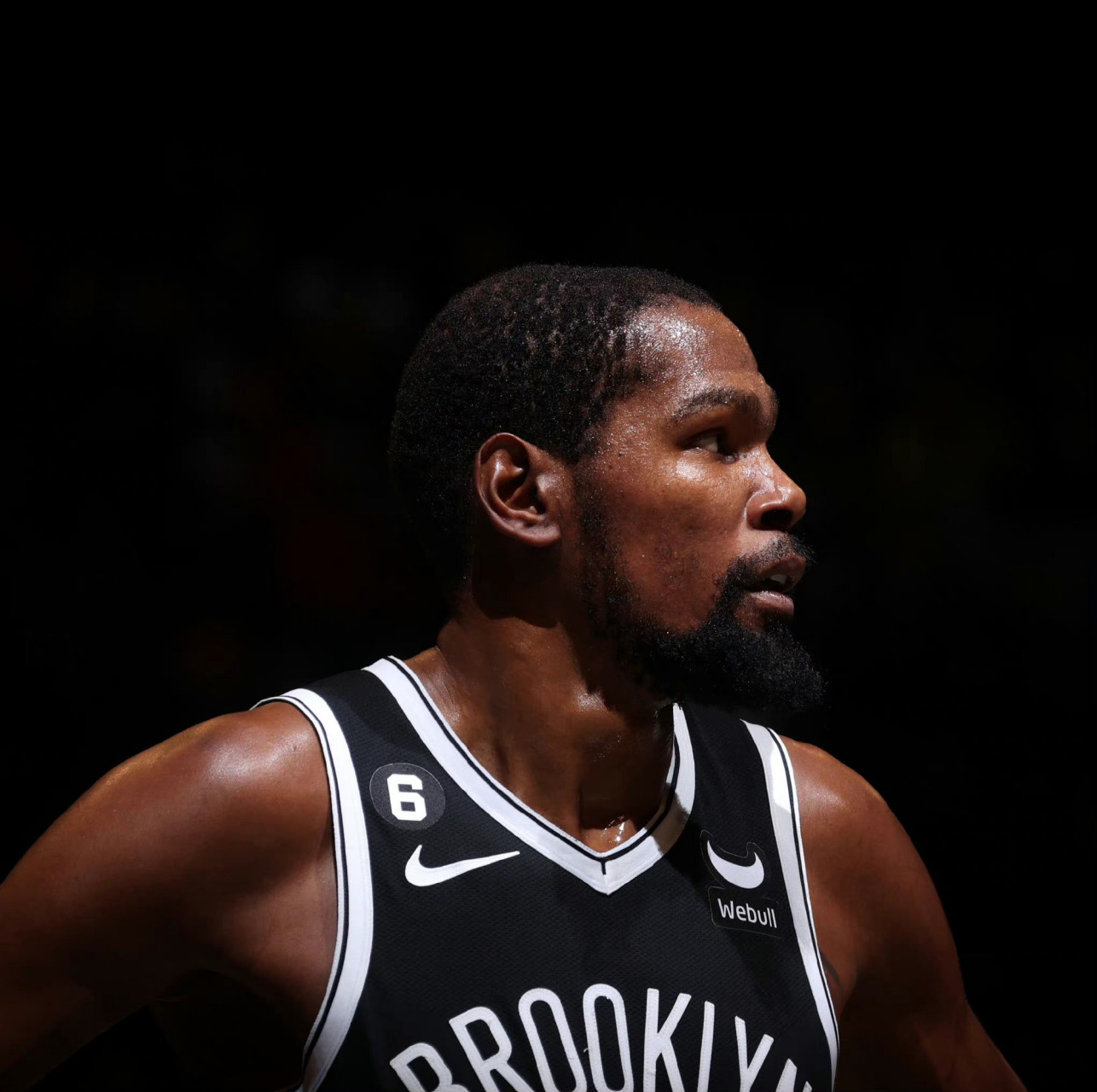 西蒙斯险胜关键时刻神级表现，连续三场30+关键表现点燃全场！