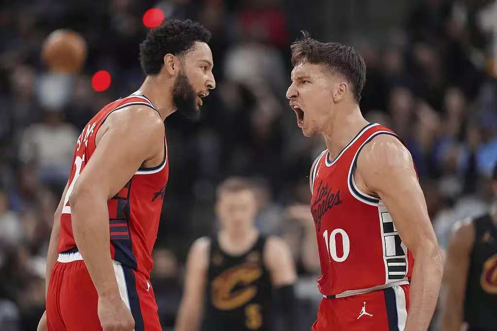 西蒙斯，哈登，掘金！